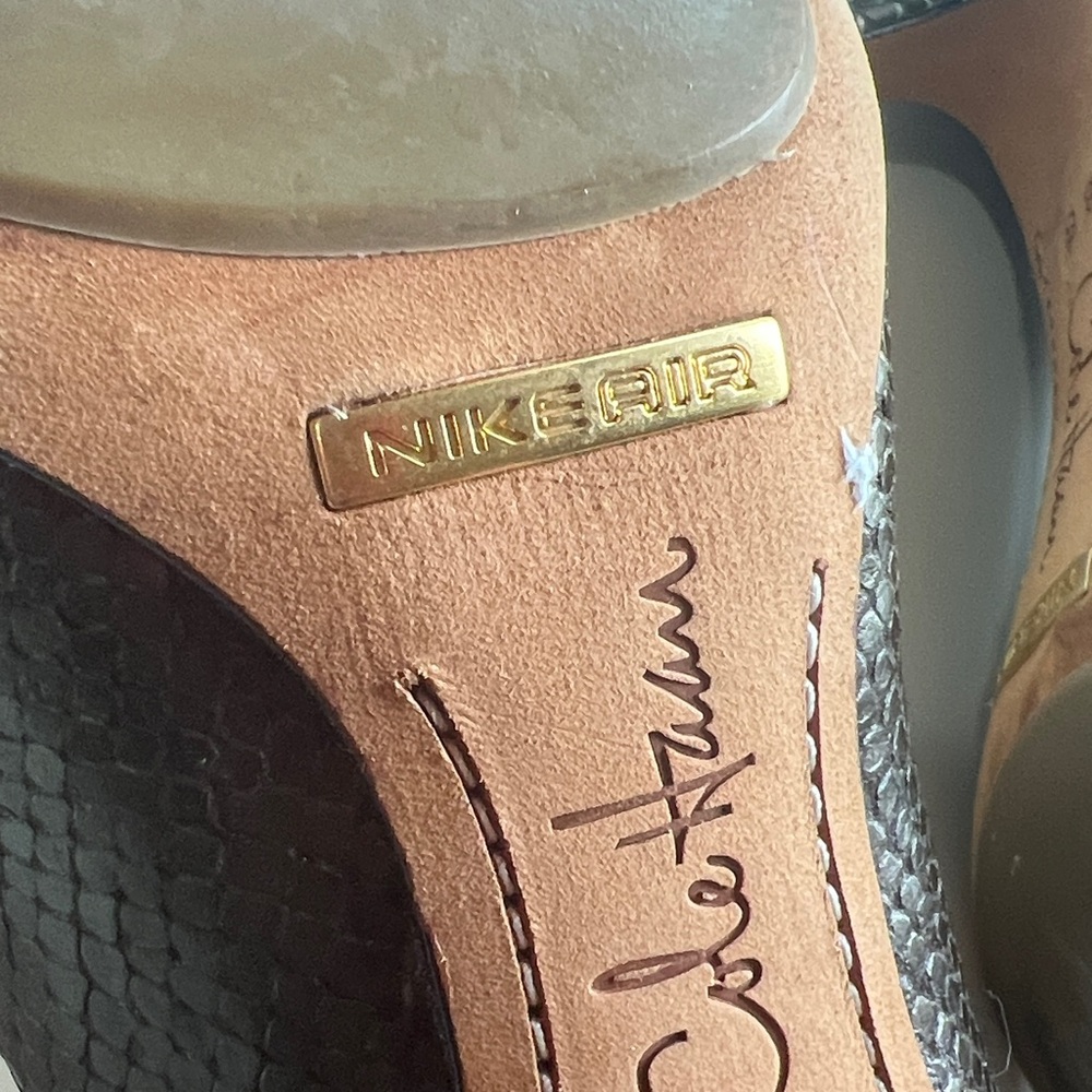 Cole Haan Brown Snake-Print Pointed Toe 3” Heels Nike air cushion. Size 8 B - Picture 8 of 8